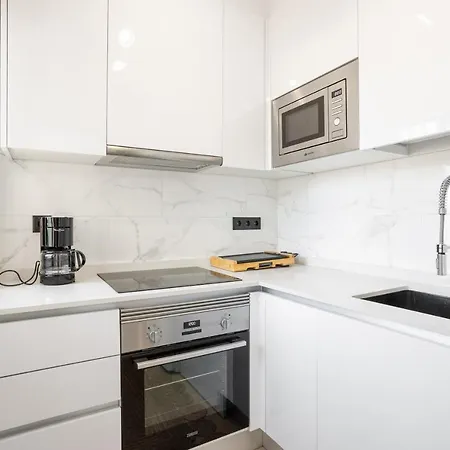 Apartamento Duplex En Planta Alta Con Vistas Al Mar Y Acceso Piscina *